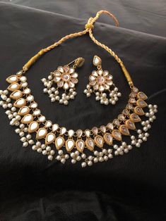 High quality kundan necklace and earrings dipped in 22 karat gold Made to order and shipping time 4 to 6 weeks. Jewelry Kundan, Jewelry Pakistani, Kundan Jewelry, Kundan Necklace, Pakistani Jewelry, Jewelry Indian, Kundan Necklaces, Kundan Jewellery, Bridal Jewelry Sets