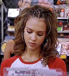 Early 2000s Hair, 2000 Hairstyles, Early 2000s Hairstyles, 2000s Hair, Jessica Alba Hair, 2000s Hairstyles, 90’s Hairstyles, Y2k Hairstyles, Flat Slippers