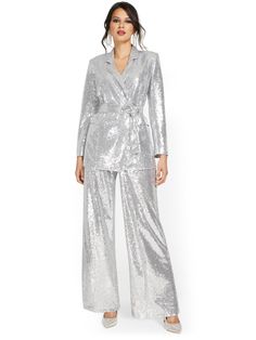 Sequence Pants Outfit, Sequin Suit Women, Hadestown Costume, Sequence Pants, Sequin Suit, Simple Top, Suit Women, Petite Fashion, White Outfits