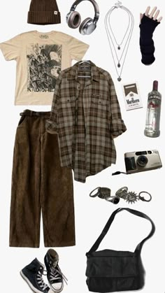 90s Grunge Men Aesthetic, Punk Vintage Aesthetic, Goblincore Flannel, Nature Core Aesthetic Outfits, Paranormal Investigator Aesthetic Outfits, Dark Forest Outfit, Goblincore Grunge Outfits, Forest Punk Outfits, Indie Clothing Aesthetic