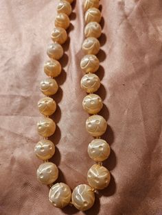 Vintage pretty beaded neckace.  In good wearable condition. Beaded Necklaces, Beaded Necklace, Necklaces