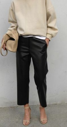 Minimalist Moda, Athleisure Trend, Looks Street Style, Color Fashion, Mode Inspo, Looks Chic, 가을 패션