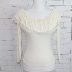 Hollister Off The Shoulder Cream Colored Lace Top Very Pretty Lace Top From Hollister White Stretch Tops With Lace Trim, White Stretch Top With Lace Trim, Cream Feminine Stretch Top, Fitted Off White Top With Lace Trim, Fitted Cream Tops With Lace Trim, Spring Stretch Off White Tops, Stretch Off White Tops For Spring, Stretch Off White Top For Spring, Off White Stretch Tops For Spring