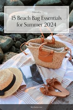 beach bag essentials What To Pack For Beach Day, Beach Essentials For Women, Beach Day Packing List, Paris Packing List, What To Pack For Vacation, Italy Packing List, Beach Day Essentials