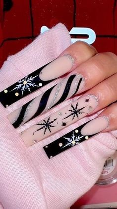 Stilleto Winter Nail Design, Long Nail Designs Winter, Christmas Nail Designs Long, Cute Christmas Nails Acrylic Coffin, Short Christmas Acrylic Nails, Christmas Baddie Nails, Christmas Nail Sets, Christmas Nail Designs Acrylic