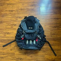 Black Oakley Kitchen Sink Back Pack. (Not The Lite Version) Only Used A Handful Of Times. Oakley Bag, Oakley Men, Dream Clothes, Black Backpack, Fitness Inspo, Kitchen Sink, Black Color, Man Shop, Backpacks