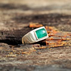 Indian Emerald Ring, Men's Ring, 925 Sterling Silver Ring, Handmade Ring, Statement Rings, Wedding Jewelry, Men's Signet Ring, Gift For Him Metal: 925 Sterling Silver Gemstone : Indian Emerald  Stone Color : Green Stone Shape : Rectangle Stone Setting: Bezel Benefits of wearing Emerald:- Wearing an emerald gives strength to the planet Mercury located in the person's horoscope. It enhances the intellectual capacity of a person and develops reasoning ability and arithmetic skills. Wearing this gem Planet Mercury, Smaragd Ring, Signet Ring Men, Stone Setting, Emerald Stone, Rings Wedding, Men's Ring, Green Stone, Emerald Ring