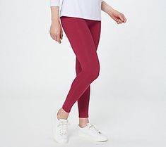 As if a place to put our phones wasn't enough, these Skechers high-waisted leggings are fabricated to be ultra-soft and squat-proof, so we can focus on what matters -- like our post-workout lounge sesh. From Skechers. Perfect Leggings, Focus On What Matters, High Waist Leggings, Best Leggings, Squat Proof, Post Workout, Wide Waistband, High Waisted Leggings, Focus On