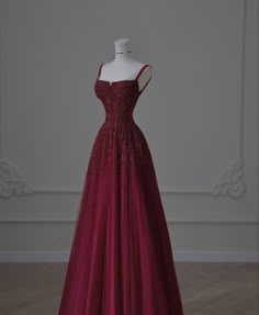 Prom Dresses 2023 Maroon, Burgandy Ball Dress, Garnet Prom Dress, Dark Red Dress Long Elegant Prom, Dark Red Dress Long Elegant Gala, Prom Dresses Burgandy, Red Wine Long Dress, Crimson Dress Formal, Caraval Inspired Outfits