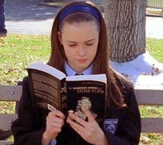 Reading A Book, Rory Gilmore, Girl Reading, Gilmore Girls, A Book, A Girl, Bench, Reading, Books