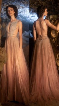 Greek Princess Aesthetic Dress, Greek Mythology Dress Aesthetic, Ancient Rome Dress Aesthetic, Goddess Dress Aesthetic Gold, Roman Dress Gold, Godmother Dress, Matric Dance Dresses, Modest Winter Outfits, Reign Dresses