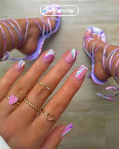 Unghie Sfumate, Summery Nails, Lines On Nails, Rainbow Nails, Short Acrylic Nails