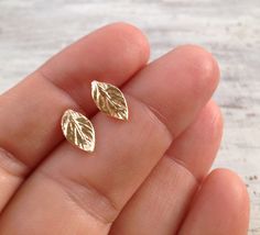 Boho Earrings Gold, Handmade Gold Earrings, Delicate Earring, Gold Earrings Stud, Leaf Earrings Gold, Everyday Earrings Studs, Simple Stud Earrings, Gold Leaf Earrings, Classic Earrings