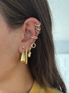 ~Set of 2 earrings ~18k Gold filled ~Sterling silver filled ~Lead Free ~Nickel free Mixed Metal Piercings, Chunky Earring Stack, Earring Stacks, Ear Stacks, Piercings Ear, Earring Inspo, Piercing Inspo, Mixed Metal Earrings, Chunky Earrings