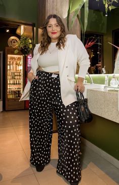 Corporate Outfit For Plus Size Women, Plus Size Fall Cocktail Dresses, Midsize Fashion Street Style, Plus Size Corporate Outfits, Over 60 Fashion Plus Size, Outfits Gorditas, Plus Size Looks, Look Plus Size