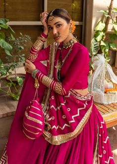 Heavy Dupatta With Lehenga, Heavy Border Lehenga, Darbari Choli, Flowy Lehenga, Gopi Dress, Chiffon Lehenga, Chaniya Choli Designs, Haldi Dress, Beautiful Lehenga