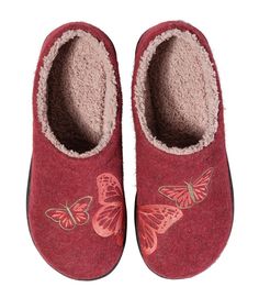 Women's Daybreak Scuffs, Motif | Slippers at L.L.Bean Casual Indoor Slippers With Plush Lining, Casual Slippers With Plush Lining For Indoor Use, Casual Plush-lined Slippers For Indoor Use, Comfy Warm Indoor Slippers, Comfortable Warm Indoor Slippers, Comfortable Soft Slippers For Fall, Cozy Winter Slippers With Soft Sole, Super Soft Comfortable Winter Slippers, Comfortable Super Soft Winter Slippers