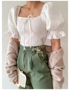 Romper Outfit Dressy, Mom Jeans Outfit Summer, Jeans Cardigan, Outfit Grunge, Mom Jeans Outfit, Academia Outfits, Romantic Academia, Cottagecore Outfits, Dressy Pants