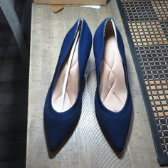 Women`S Heel Shoes Blue Fabric Nice Pointy Knit Dress Shoes Size 8.5 Brand New! Heel Height: 3" Blue Slip-on Office Heels, Blue Slip-on Heels For Office, Casual Blue Almond Toe Heels, Blue Fabric Casual Heels, Casual Blue Fabric Heels, Blue Fabric High Heels, Casual Blue Heels For Office, Shoes Blue, Heel Shoes