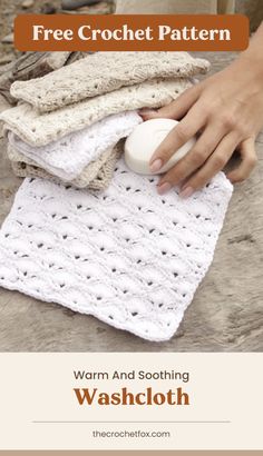 Create this simply chic set of crochet washcloths that are perfect for Spa giftsets or for your guest bathroom. This easy crochet pattern has an elegant shell pattern that is not only decorative but also adds a great texture perfect for a gentle yet effective scrub.| More free crochet patterns at thecrochetfox.com Diy Crochet Gifts, Crochet Washcloths, Crochet Border, Washcloth Pattern, Crochet For Beginners Blanket