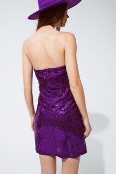 Elevate your party wardrobe with our Sequin Bandeau Mini Pencil Dress in a captivating shade of purple. Designed to make you the belle of any ball, this dress exudes confidence, allure, and glamour in every stitch. Made with a blend of 95% Polyester and 5% Elastane, the dress beautifully contours your figure, thanks to its bodycon fit, ensuring a silhouette that's as flattering as it is fashionable. The bandeau design is both chic and timeless, allowing for an elegant display of the shoulders an Style Party, Bodycon Dress Parties, Medium Purple, Online Fashion Boutique, Party Style, Sequin Fabric, Party Looks, Pencil Dress, Shades Of Purple