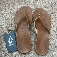 Olukai Leather Sandals. Honu. Tan. Brand New. Size 7 Beach Flip Flops With Leather Footbed, Brown Toe Post Sandals For The Beach, Brown Beach Flip Flops With Arch Support, Beach Flip Flops With Arch Support In Brown, Brown Arch Support Flip Flops For The Beach, Brown Flip Flops With Leather Footbed For The Beach, Brown Leather Footbed Flip Flops For Beach, Brown Beach Sandals With Arch Support, Brown Open Toe Flip Flops With Arch Support