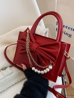 BirdinBag - Square Bag with Bow and Faux Pearl Accents Prom Bags, Bow Decor, Red Purses, Chain Fashion, Wedding Bag, Bag Luxury, Designer Crossbody Bags, Pearl Chain, Satchel Handbags