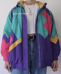 80s Fashion Colorful, Holographic Outfit Aesthetic, Alternative Fashion Colorful, Pop Clothes, Windbreaker Outfit, 80s Clothes, Ropa Upcycling, 80s Clothing, Colorful Jacket