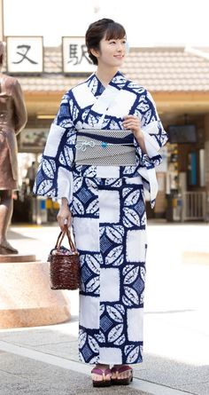 樋口 柚子 Kimono Traditional, Japanese Traditional Clothing, Traditional Attires, Kimono Japanese, Kimono Yukata, Traditional Clothing, Kimonos, Japanese Traditional, Traditional Outfits