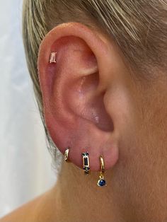 Ear Piercing Designs Simple, Ears Pirsing, Ear Constellation, Jewelry Stack, Earring Stack, Cartilage Piercings, Dope Jewelry, Pierced Jewelry, Classy Jewelry