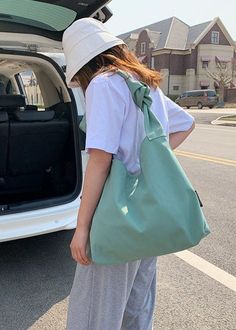 Natural Green Solid nylon Satchel HandbagThis bag is made of fine nylon fabric.Measurement: 35cm/13.65" * 45cm/17.55" * 11cm/4.29"Zip up closure. Inside pockets. Simple Backpack, Bags For Teens, Nylon Tote Bags, Canvas Crossbody Bag, Satchel Handbag, Designer Crossbody Bags, Nylon Tote, Vintage Plaid, Casual Tote