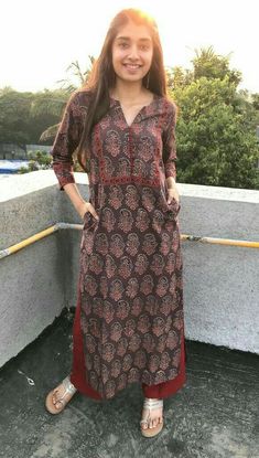 Kurta Casual, Kalamkari Dresses, Silk Kurti Designs, Long Kurta, Kurti Designs Latest