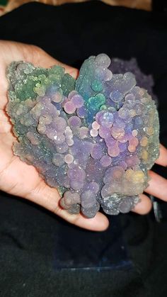 Pretty Crystals, Minerals Crystals Rocks, Grape Agate, Crystal Vibes, Crystal Geode, Love Rocks