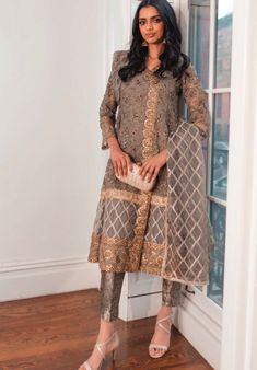 Elegant Jamawar Lawn Suit For Wedding, Elegant Jamawar Lawn Suit With Intricate Embroidery, Chanderi Kurta With Resham Embroidery For Party Wear, Party Wear Chanderi Kurta With Resham Embroidery, Festive Party Wear Lawn Suit With Resham Embroidery, Festive Resham Embroidery Lawn Suit For Party, Gold Lawn Suit With Intricate Embroidery, Festive Resham Embroidery Lawn Suit, Elegant Unstitched Jamawar Lawn Suit