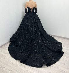 Fitted Sequined Quinceanera Dress For Gala, Sequin Fitted Quinceanera Dress For Debutante Ball, Fitted Sequined Quinceanera Dress With Sweetheart Neckline, Fitted Quinceanera Dress With Sequins And Sweetheart Neckline, Fitted Sequined Ball Gown Quinceanera Dress, Fitted Ball Gown Quinceanera Dress With Sequins, Fitted Sequined Quinceanera Ball Gown, Fitted Quinceanera Ball Gown With Sequins, Fitted Sequin Gown For Quinceanera