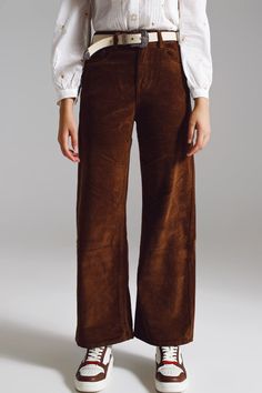 Introducing our stylish Cropped Cord Pants in Brown, designed for your daily fashion needs. These ankle-length pants feature a high-rise design, offering both comfort and a flattering fit.  With a straight leg cut, these pants are versatile for a range of occasions, whether it's a casual day out or a more dressed-up affair. They come with convenient belt loops and functional pockets for your convenience.  Crafted from soft and durable corduroy, these pants offer a luxurious feel while maintainin Cord Pants, Cords Pants, Trouser Pants Women, Ankle Length Pants, Bottom Clothes, Corduroy Pants, Easy Wear, Daily Fashion, Mix Match