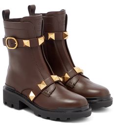 These ankle boots from Valentino Garavani are embellished with the label's gold-tone Roman Studs | Valentino Garavani Roman Stud leather ankle boots Boots Brown Outfit, Luxury Boots, Brown Outfit, Studded Boots, Ankle Boots Flat, All About Shoes, Boots Brown, Studded Leather, Brown Beige