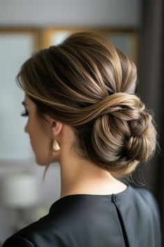 85+ Stunning Hairstyle Ideas For Women Over 40 No Part Updo, Long Sleek Hair, Side Bun, Elegant Bun, Ball Hairstyles, 90s Hairstyles, Sleek Hairstyles, Braided Hairstyles Easy