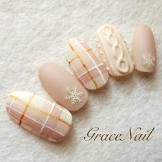 Holiday 7 Plaid Nail Art, Nails Neutral, Winter Office, Asian Nails, Plaid Nails, Sweater Nails, Shellac Nails, Ideas Nails