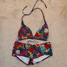 Nwot Bamboo Island 2 Piece Bikini Set (Medium). Boyshorts With A Halter Top, Back Strap Clasp. Swimwear Designed With Colorful Birds And Floral Print Halter Top Back, Island 2, Designer Swimwear, Colorful Birds, Back Strap, Boy Shorts, Halter Top, Womens Swim, 2 Piece