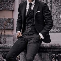 Mafia Clothing, Hot Suit, Black And White Suit, Black Suit Men, Dark Suit, Classy Suits, Designer Suits For Men, Fashion Suits For Men, Men Formal