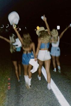 boots, cowgirl hat, street, night, post concert, concert, cowgirl, cowgirl outfits, country outfit, concert aesthetic, friend pose inspo, country music festival aesthetic, cowgirl aesthetic, country aesthetic Country Concerts Aesthetic, Stage Coach Aesthetic, Country Concert Pics With Friends, Country Festival Aesthetic, Music Festival Picture Ideas, Concert Picture Ideas With Friends, Outdoor Concert Aesthetic, Country Asthetic Photos, Country Party Aesthetic