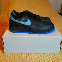 11 In Women's Converts To A 9.5 In Men's. New Never Worn. University Blue, Nike Blue, Shoes Nike, Womens Shoes Sneakers, Black Blue, Nike Shoes, Nike Women, Blue Black, Shoes Sneakers