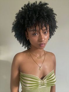 Summer Hair Black Women, Short Type 4 Natural Hairstyles, Short Type 4 Hair, Natural Short Hairstyles For Black Women, Short Afro Curly Hair, Short 4c Hairstyles, Type 4 Hairstyles, 4c Afro, Short Curly Afro