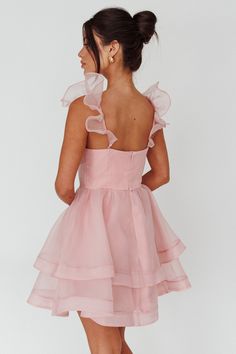 Semi Formal Dress High School, Flowy Hoco Dresses With Sleeves, Hi I Dresses, Bridal Shower Outfit Ideas The Bride, Modest Hoco Dresses, Pink Knee Length Dress, Mini Dresses Party, Romantic Princess, Hoco Dress