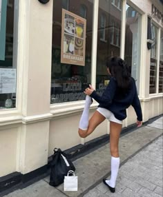 Outfit Aesthetics Types, Summer Outfits With Leggings, Outfit Buchifresa, Ideas For School Outfits, Outfit Aesthetic Ideas, School Outfits Aesthetic, Tomboyish Outfits, Winter Outfit Aesthetic, For School Outfits