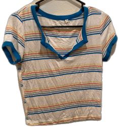 Retro V-neck T-shirt For Spring, Retro V-neck Relaxed Fit Top, Retro Cotton V-neck Tops, Retro Striped V-neck Top, Retro Crew Neck Top For Day Out, Retro Relaxed Fit Top For Day Out, Retro Relaxed Fit V-neck Top, Retro V-neck Top With Relaxed Fit, Retro Blue Tops For Day Out