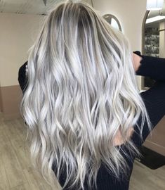 Silver Blonde Hair Aesthetic, Types Of Hair Color, Roots Hair, Color Inspo, Hair Inspo Color, Gorgeous Hair, Cut And Style, Brown Hair, Hair Goals