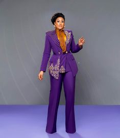 Vintage Plus Size Purple Women Suits Outfits 2 Pieces Set Luxury Beaded Appliqued Jacket Custom Made Trouser And Top For Ladies, Corporate Outfits For Women, Gold And White Outfit, Women Pants Suits, Blazer Ideas, Lady Suits, Suit Gown, Suits Outfits