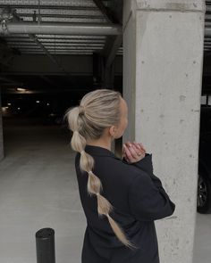 Slick Pony With Braid, Bubble Braid Hairstyles Low Pony, Slicked Back Bubble Ponytail, Long Bubble Braid Ponytail, Slick Bubble Ponytail, Slick Ponytail Bubble Braid, High Ponytail Hairstyles Bubble Braid, Slick Back Bubble Braid Ponytail, Slick Bubble Braid